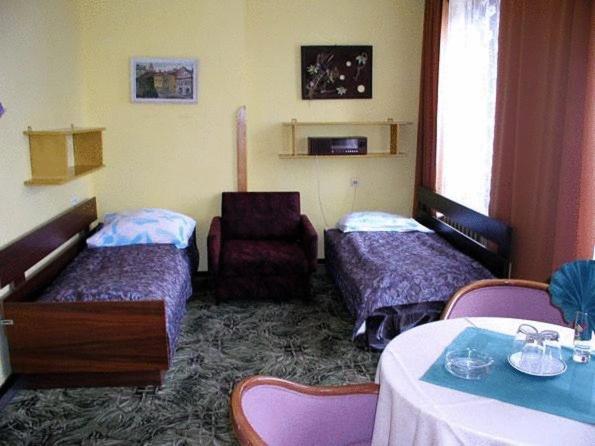 Hotel Kamieniec Oswiecim Room photo